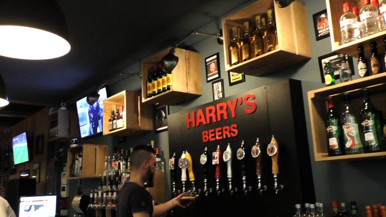 Harry's Pub
